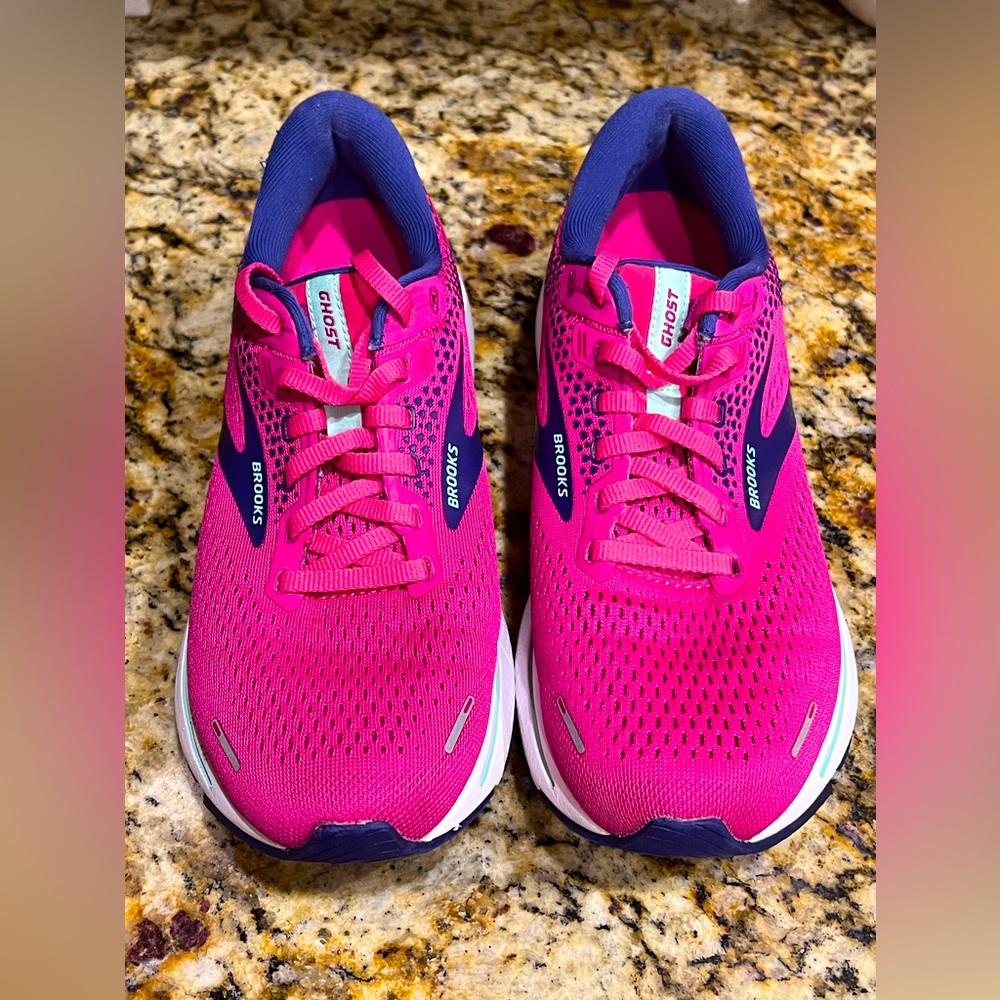 Brooks Women’s Ghost 14 Running Shoes Sneakers Fuchsia Yucca Navy Size 9 EUC